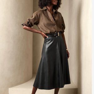 Banana Republic Vegan Leather Midi Skirt Black Size 6 petite